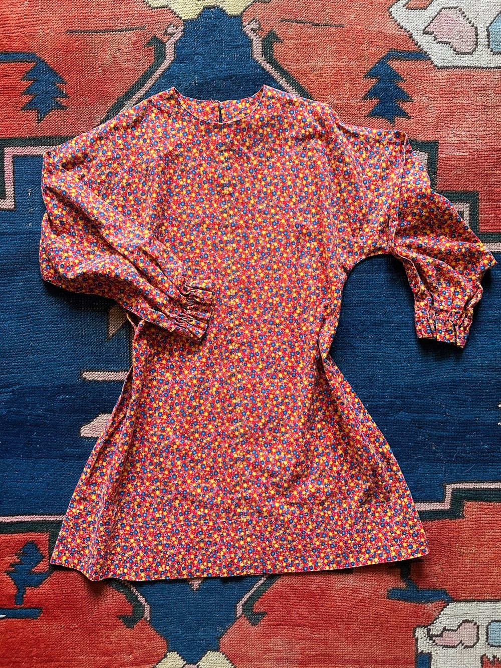 Floral Long-Sleeve Vintage Shift Dress